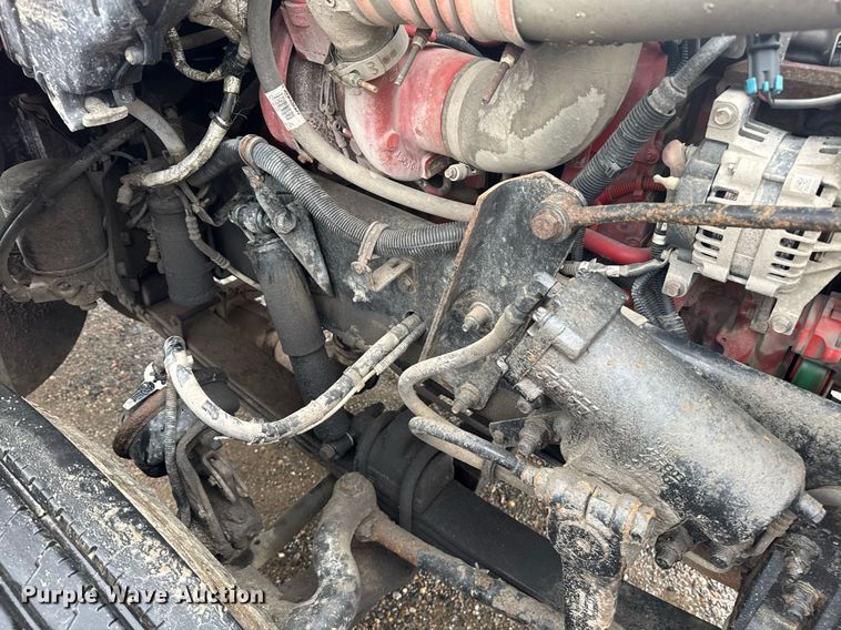 image for item DW1947 2015 Kenworth T370 truck cab and chassis