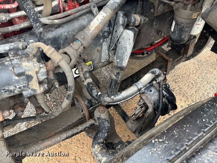 image for item DW1947 2015 Kenworth T370 truck cab and chassis