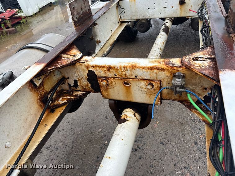 image for item DW1948 2016 Kenworth T370 truck cab and chassis