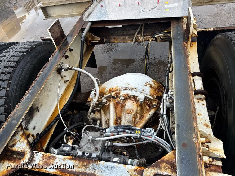 image for item DW1948 2016 Kenworth T370 truck cab and chassis