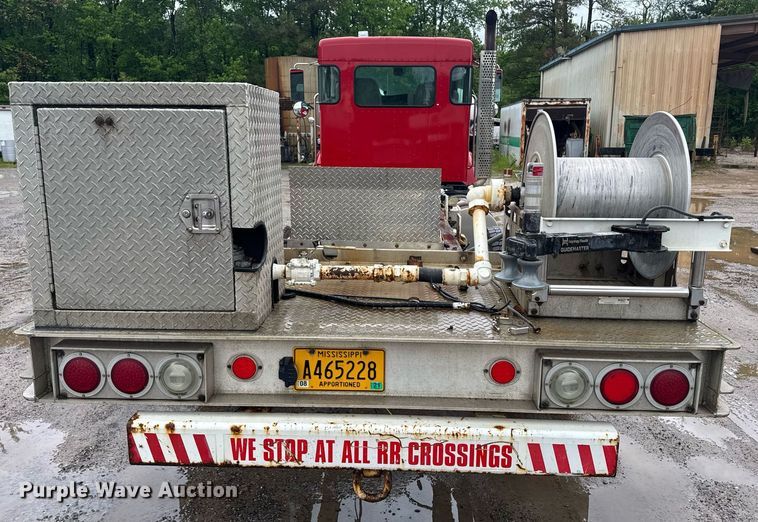 image for item DW1948 2016 Kenworth T370 truck cab and chassis