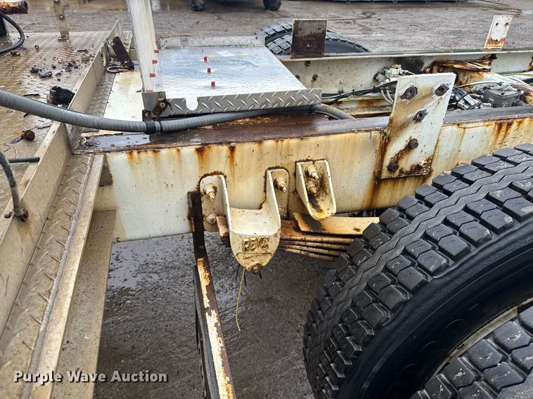 image for item DW1948 2016 Kenworth T370 truck cab and chassis