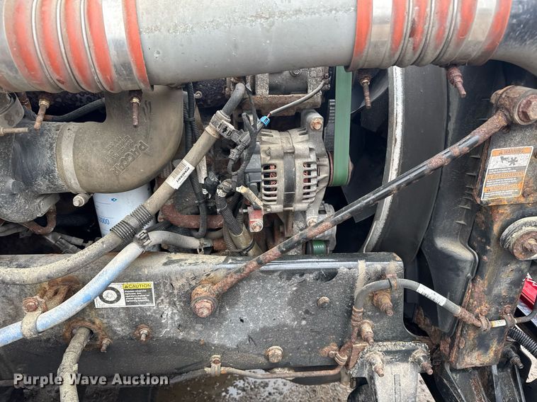 image for item DW1948 2016 Kenworth T370 truck cab and chassis