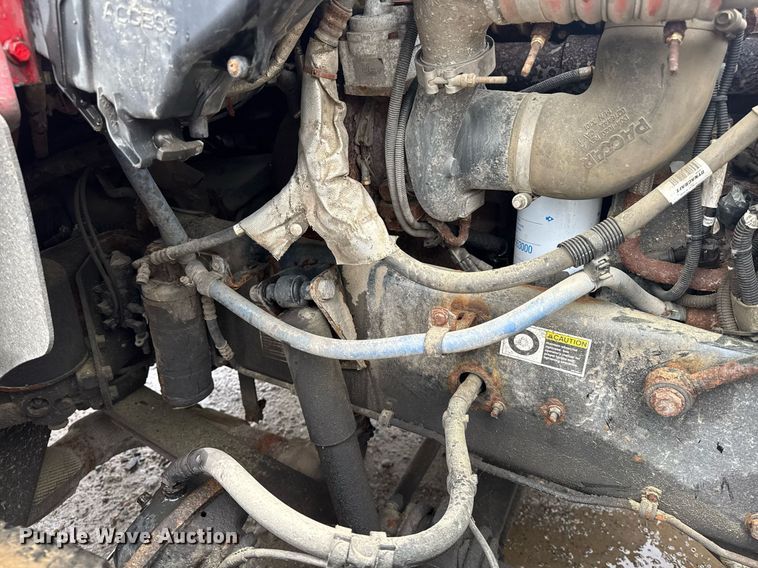 image for item DW1948 2016 Kenworth T370 truck cab and chassis