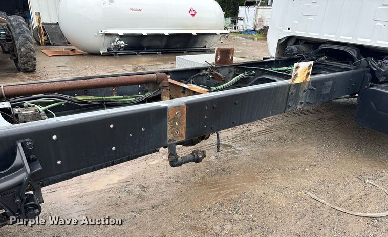 image for item DW1949 2006 Ford F750 Super Duty truck cab and chassis