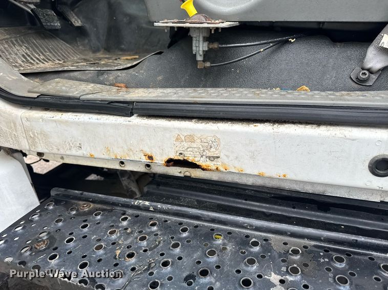 image for item DW1949 2006 Ford F750 Super Duty truck cab and chassis