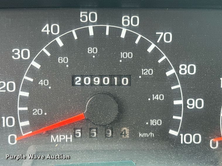 image for item DW1949 2006 Ford F750 Super Duty truck cab and chassis