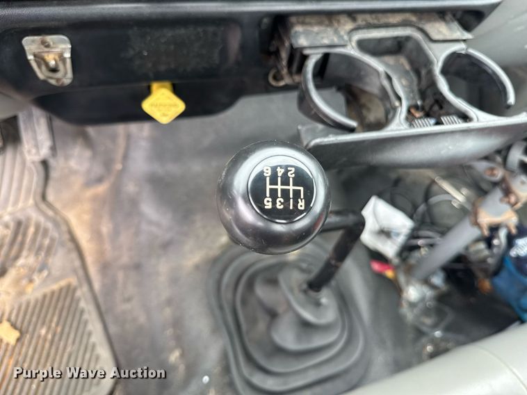 image for item DW1949 2006 Ford F750 Super Duty truck cab and chassis