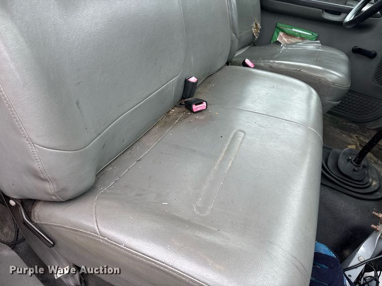 image for item DW1949 2006 Ford F750 Super Duty truck cab and chassis