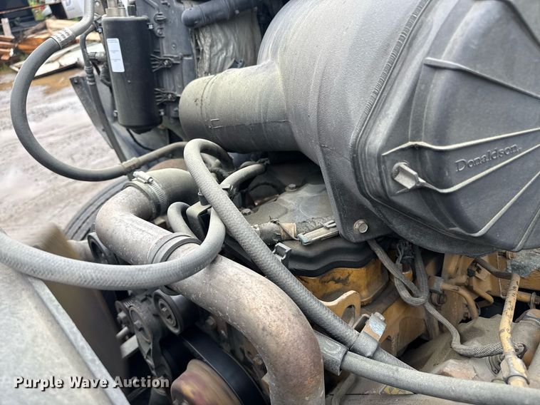 image for item DW1949 2006 Ford F750 Super Duty truck cab and chassis