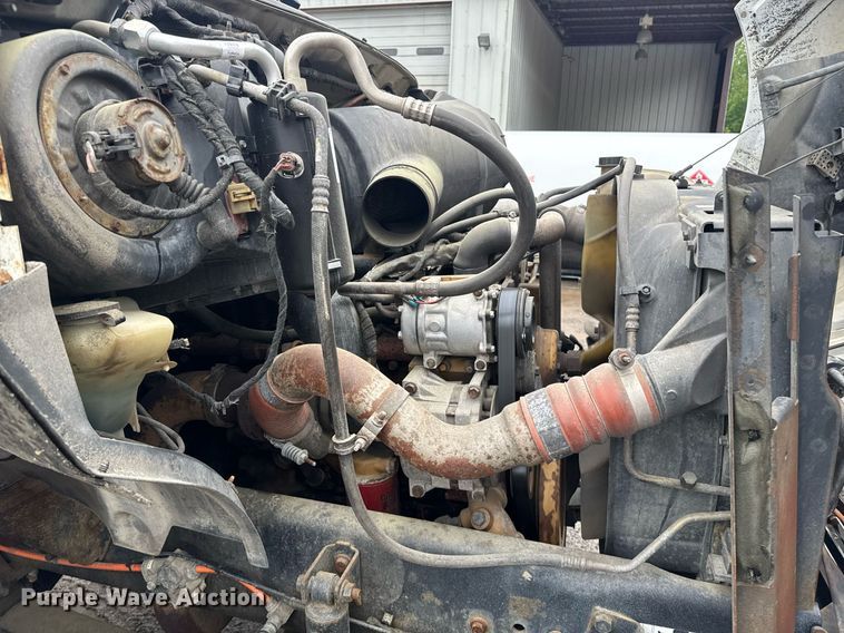 image for item DW1949 2006 Ford F750 Super Duty truck cab and chassis