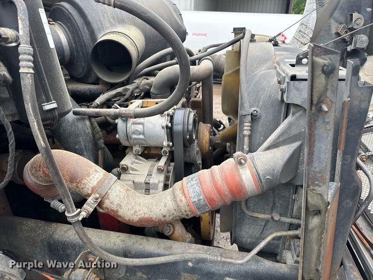 image for item DW1949 2006 Ford F750 Super Duty truck cab and chassis