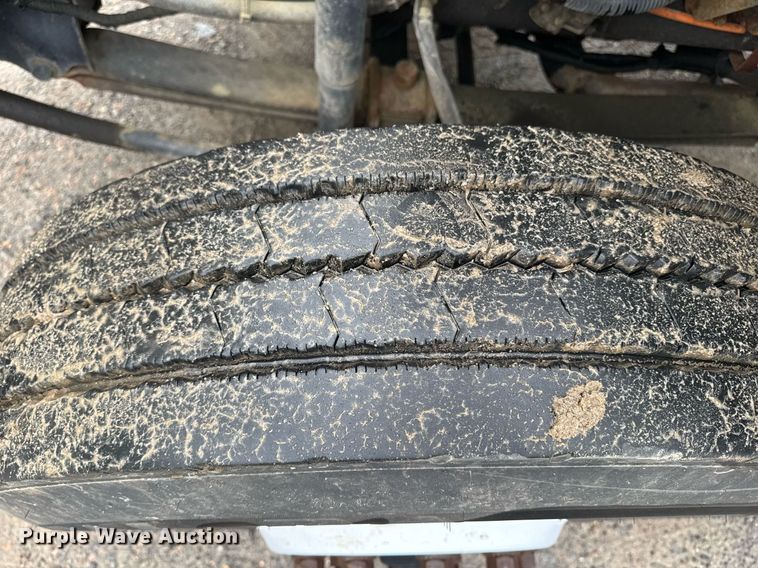 image for item DW1949 2006 Ford F750 Super Duty truck cab and chassis