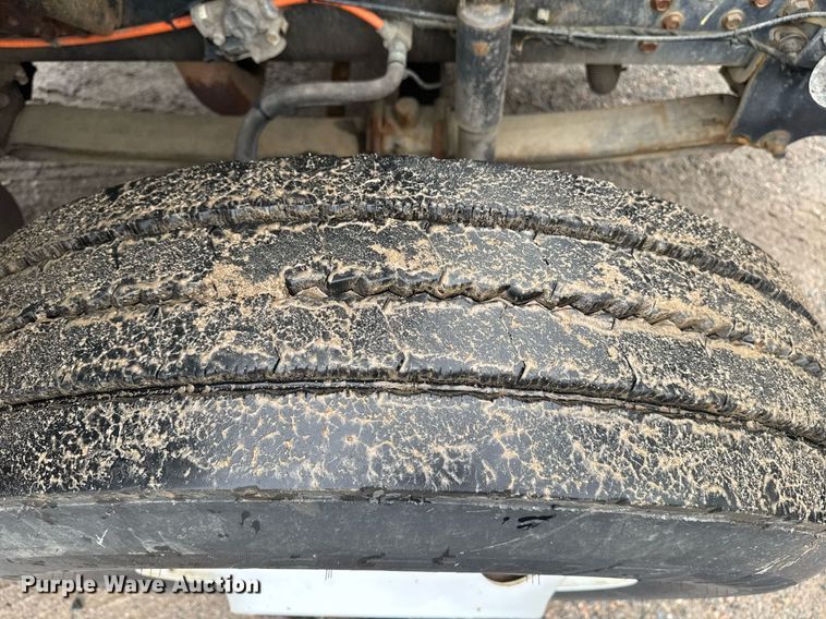 image for item DW1949 2006 Ford F750 Super Duty truck cab and chassis