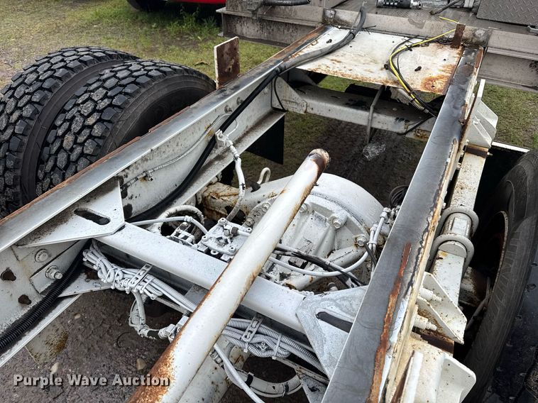 image for item DW1950 2017 Kenworth T370 truck cab and chassis