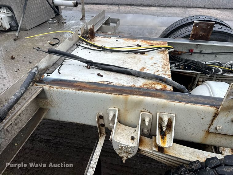 image for item DW1950 2017 Kenworth T370 truck cab and chassis