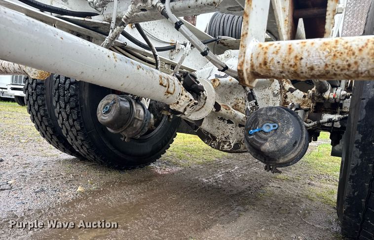 image for item DW1950 2017 Kenworth T370 truck cab and chassis