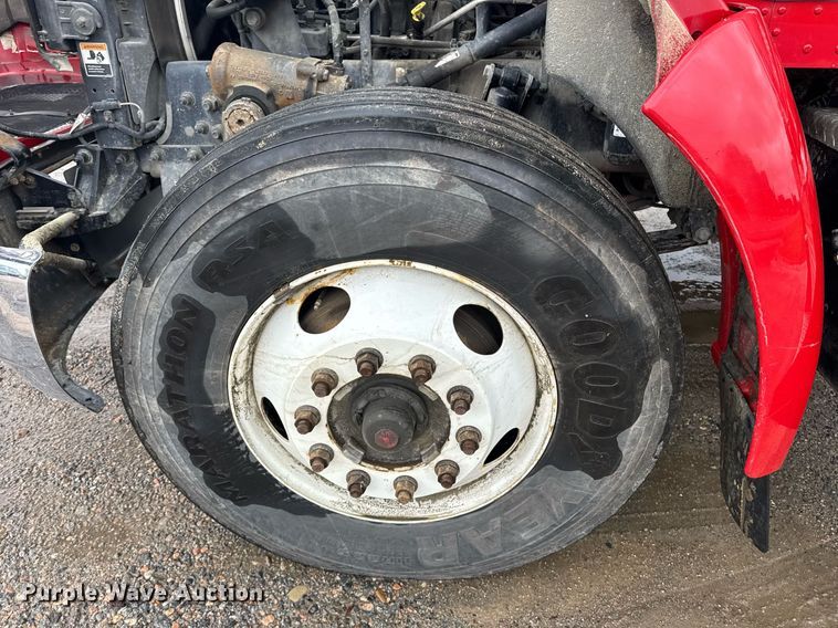 image for item DW1950 2017 Kenworth T370 truck cab and chassis