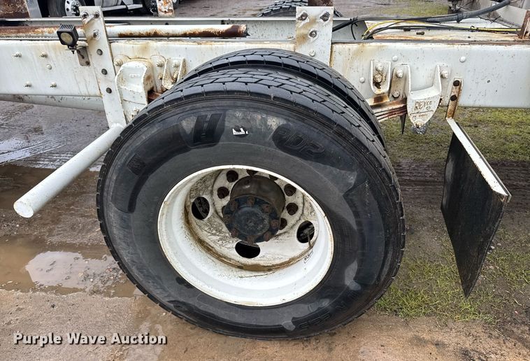 image for item DW1950 2017 Kenworth T370 truck cab and chassis