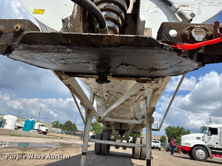 image for item DX8962 2015 Clement Rockstar Plus end dump trailer