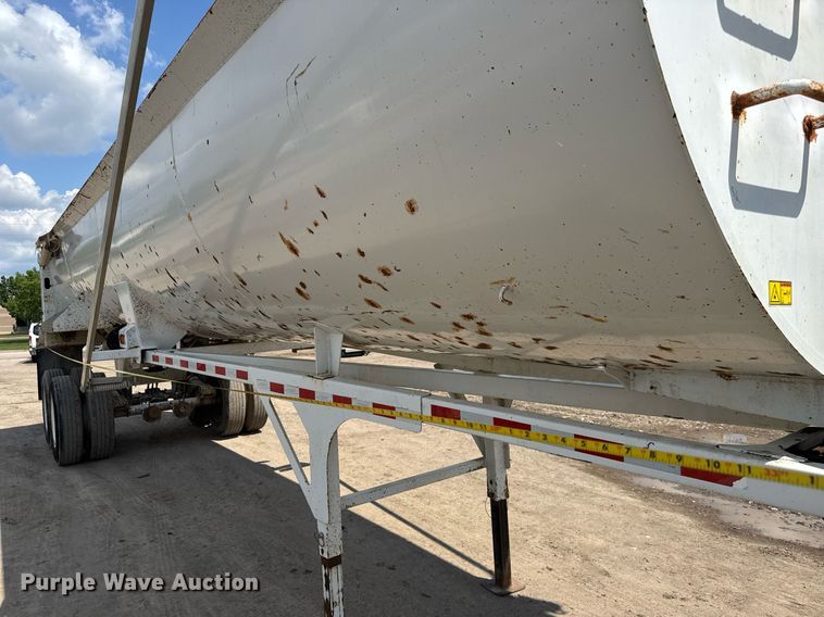 image for item DX8962 2015 Clement Rockstar Plus end dump trailer