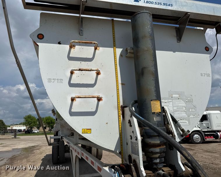 image for item DX8962 2015 Clement Rockstar Plus end dump trailer