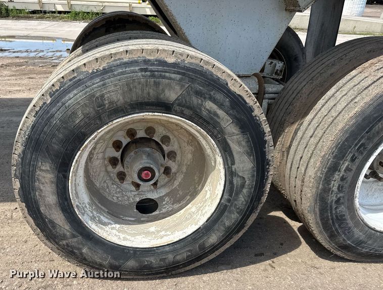 image for item DX8962 2015 Clement Rockstar Plus end dump trailer