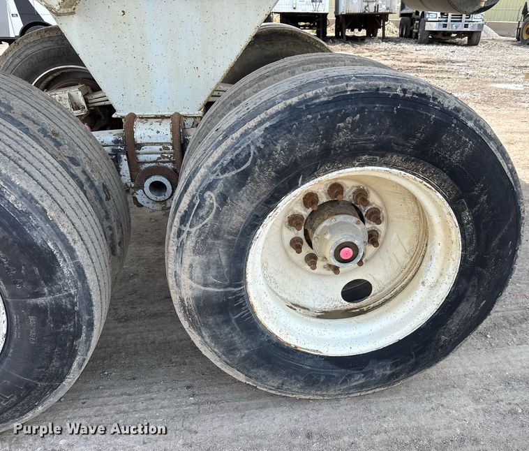 image for item DX8962 2015 Clement Rockstar Plus end dump trailer