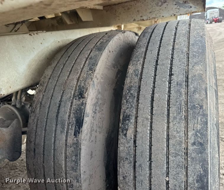 image for item DX8964 2005 CPS SBD240 bottom dump trailer