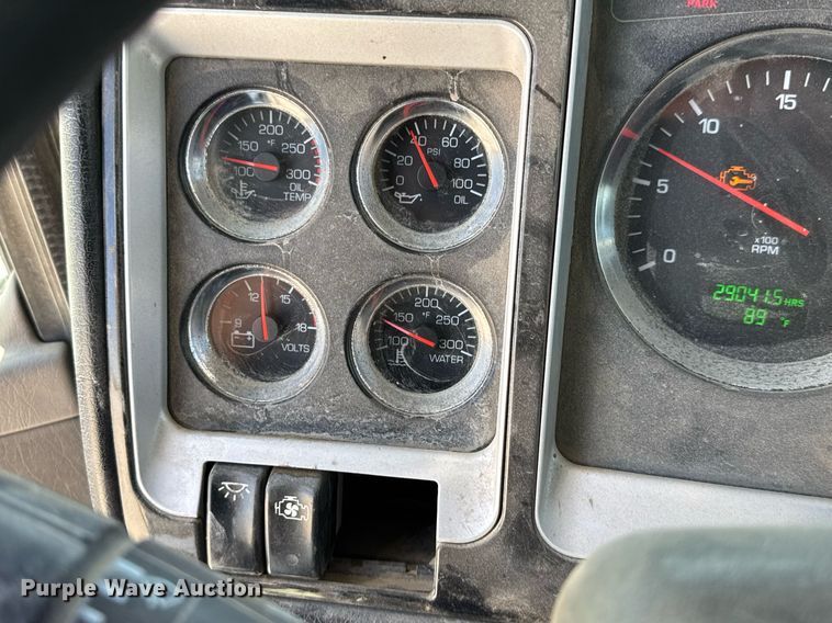 image for item DX8994 2011 Kenworth T800 semi truck