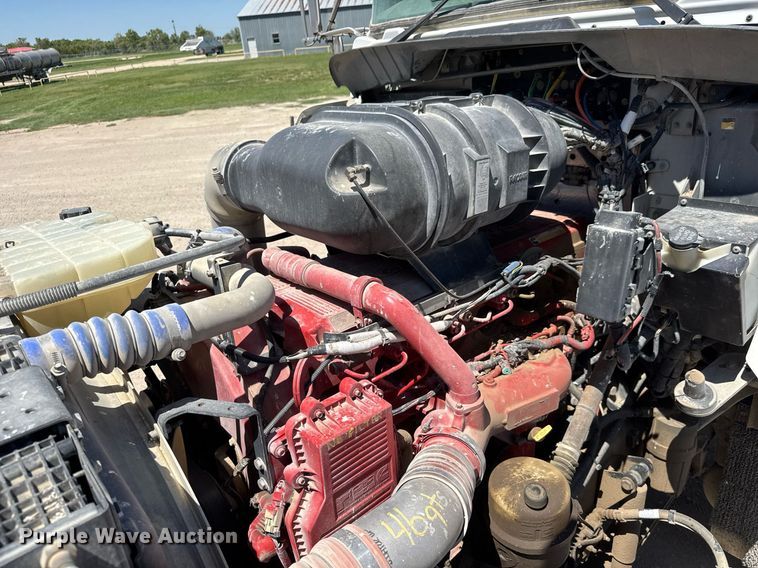 image for item DX8994 2011 Kenworth T800 semi truck