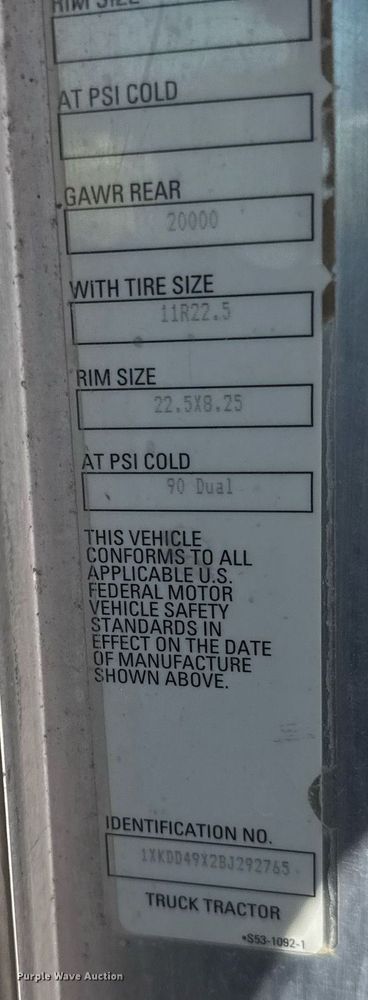 image for item DX8994 2011 Kenworth T800 semi truck