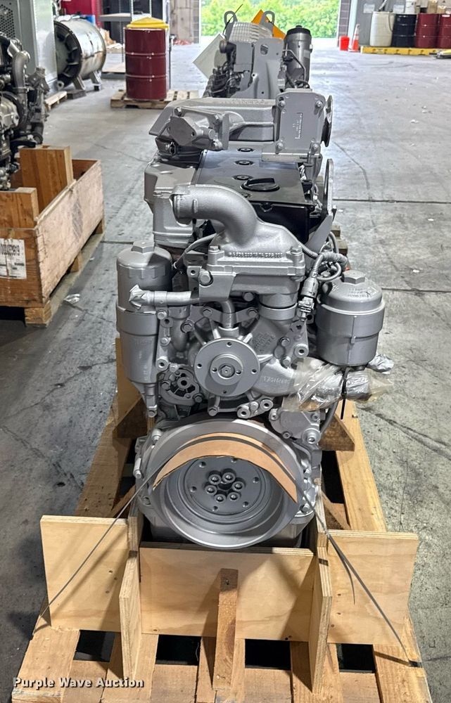 image for item DZ4131 Mercedes Benz MBE 902 engine