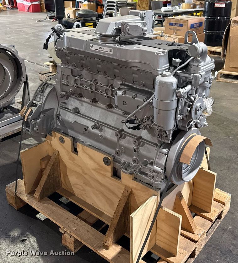 image for item DZ4131 Mercedes Benz MBE 902 engine