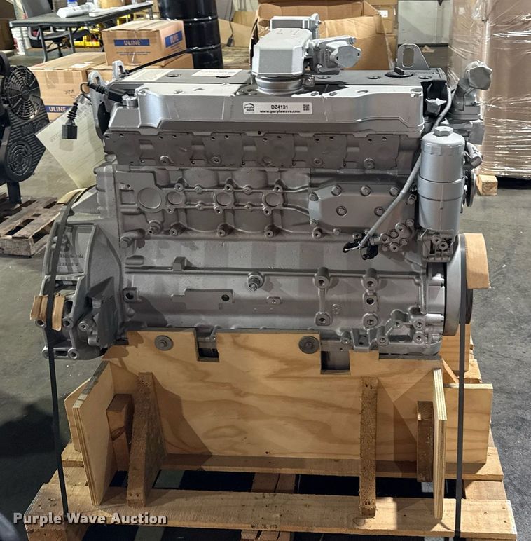 image for item DZ4131 Mercedes Benz MBE 902 engine