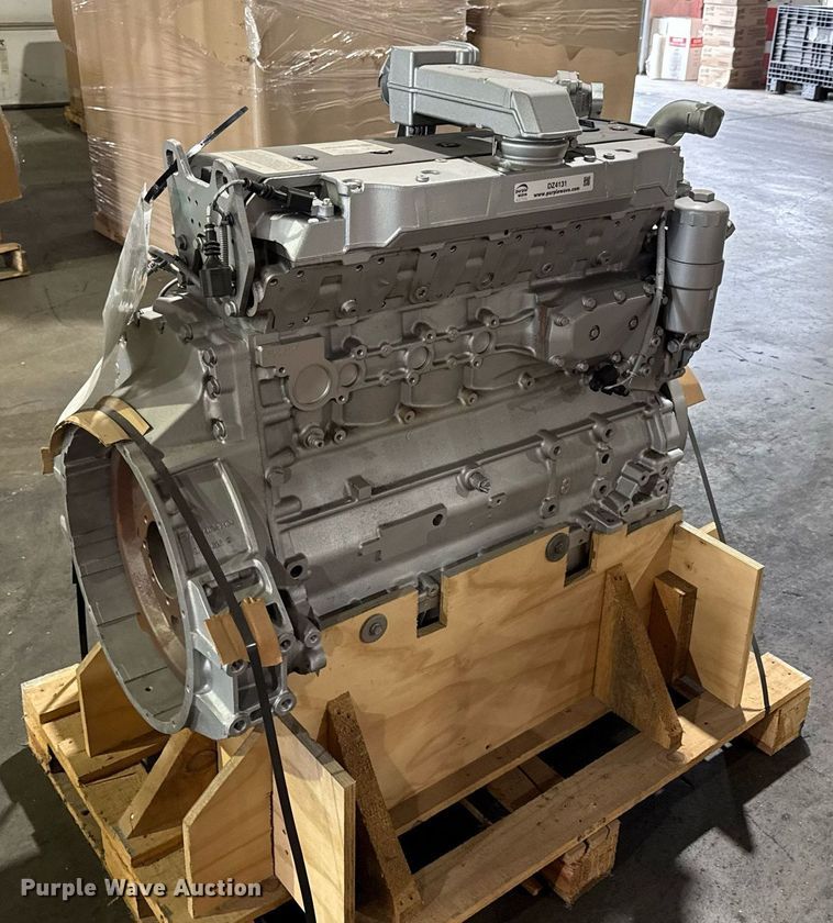 image for item DZ4131 Mercedes Benz MBE 902 engine