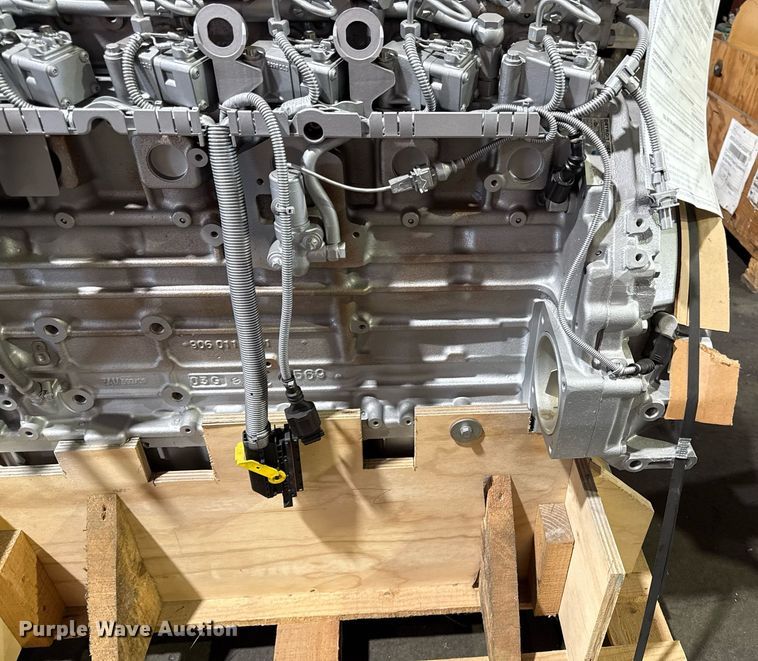 image for item DZ4131 Mercedes Benz MBE 902 engine