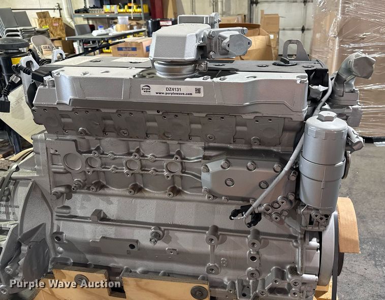 image for item DZ4131 Mercedes Benz MBE 902 engine