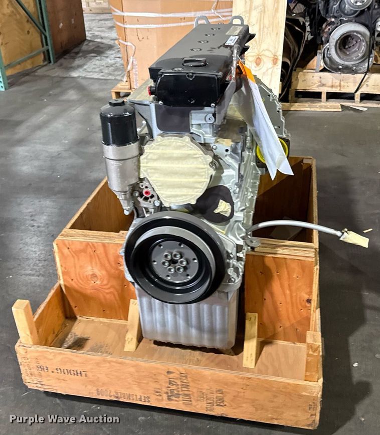 image for item DZ4133 Mercedes Benz  MBE 906 engine