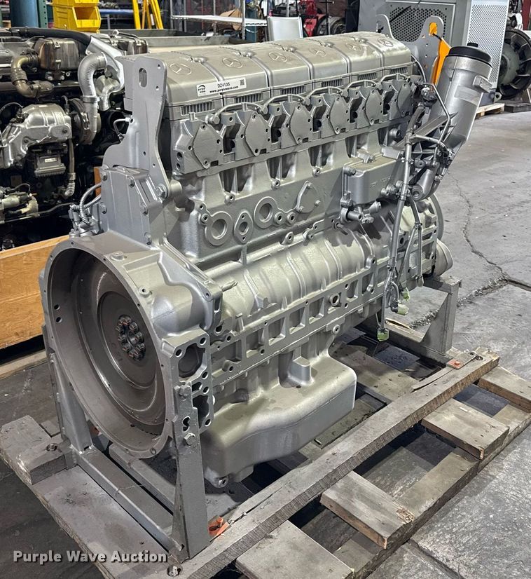 image for item DZ4135 Mercedes Benz  MBE 4000 engine