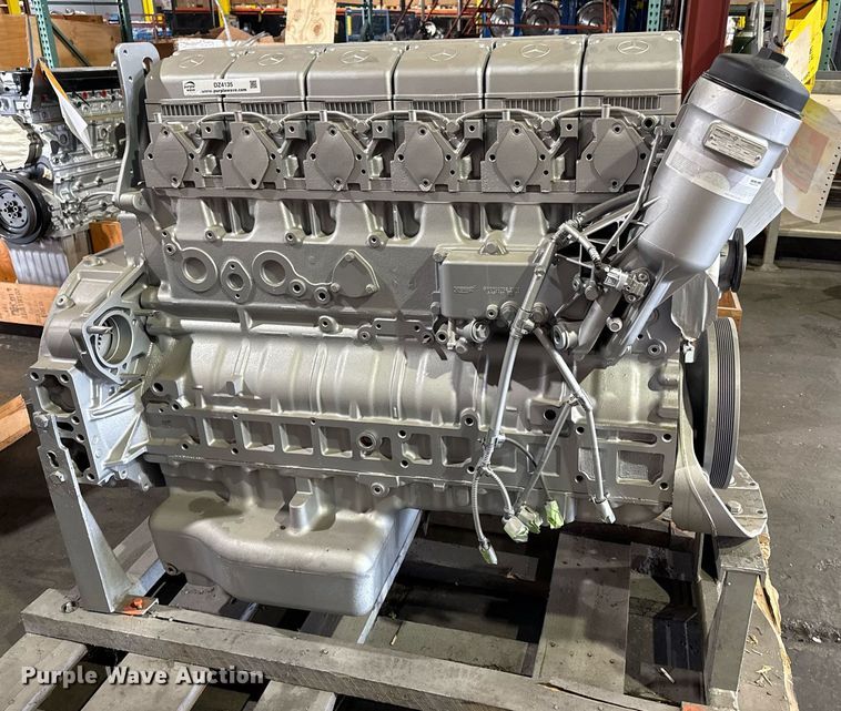 image for item DZ4135 Mercedes Benz  MBE 4000 engine