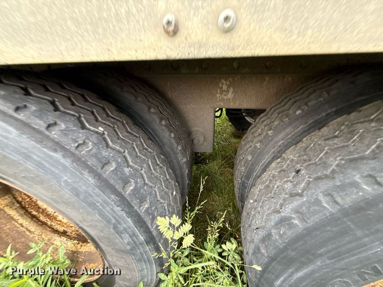 image for item DZ4140 1997 Trailmobile dry van trailer