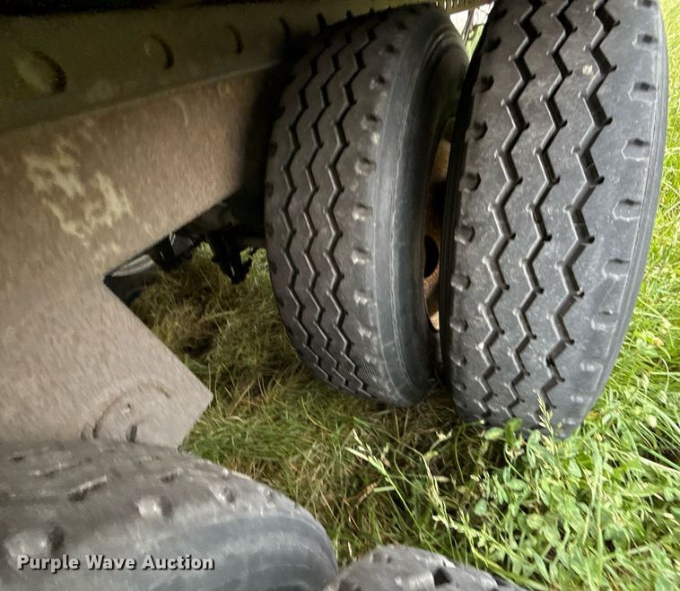 image for item DZ4140 1997 Trailmobile dry van trailer