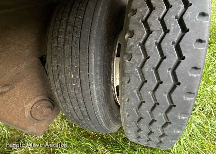 image for item DZ4140 1997 Trailmobile dry van trailer