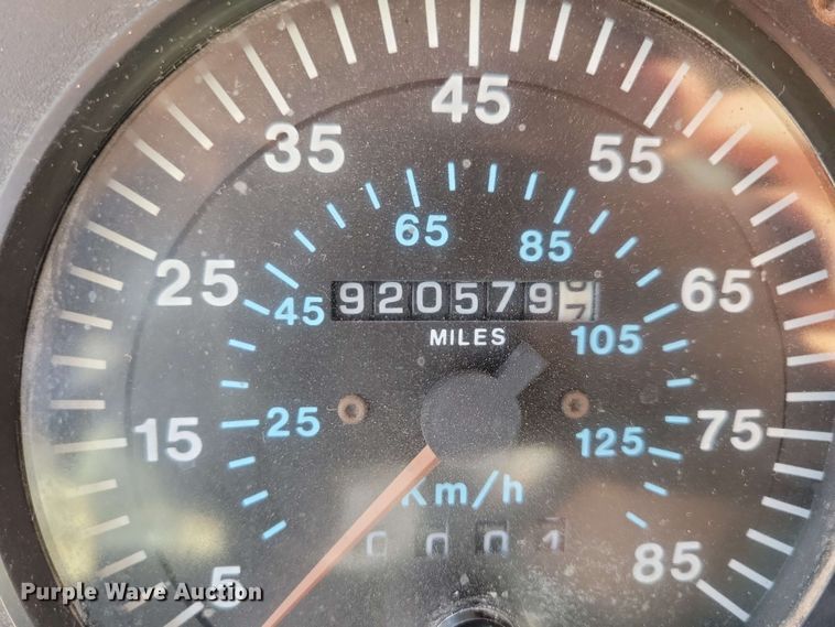 image for item EA2446 1997 Mack CH613 semi truck