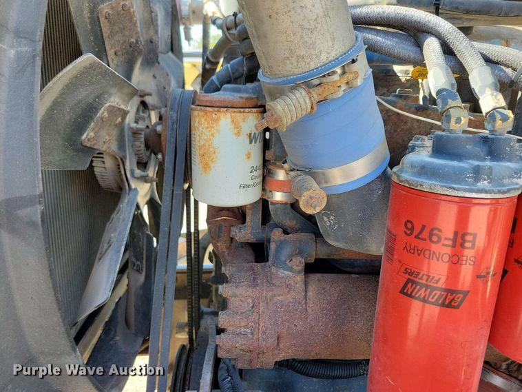 image for item EA2446 1997 Mack CH613 semi truck