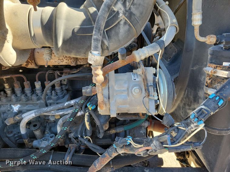 image for item EA2446 1997 Mack CH613 semi truck