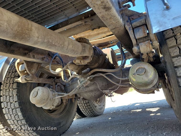 image for item EA2446 1997 Mack CH613 semi truck