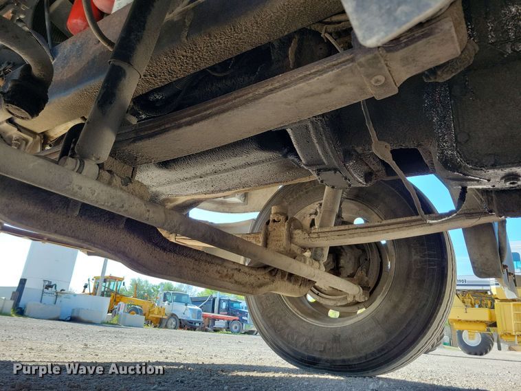 image for item EA2446 1997 Mack CH613 semi truck