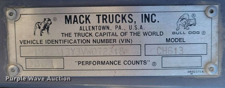 image for item EA2446 1997 Mack CH613 semi truck